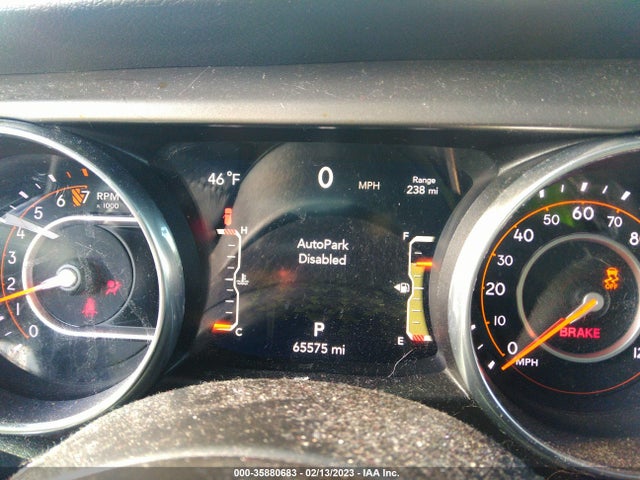 1C4HJXDG8JW147522 Jeep Wrangler Unlimited Sport S
