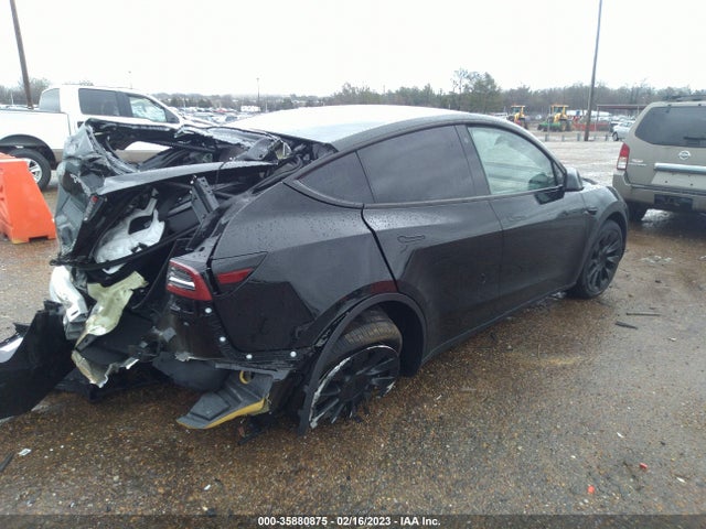 Tesla Model Y Long Range 2023 7SAYGDEEXPA052466 Image 4
