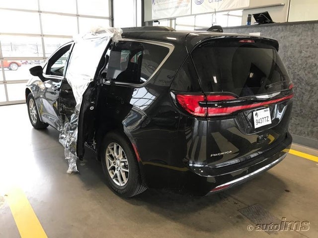 Chrysler Pacifica Touring 2022 2C4RC1FG8NR168751 Image 22