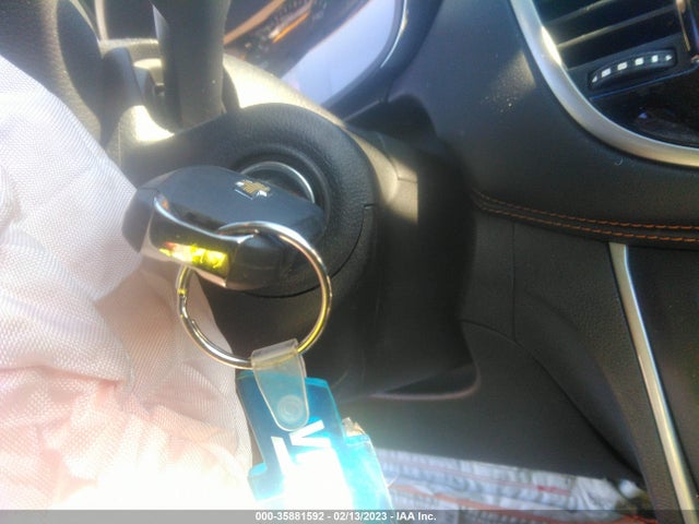 Chevrolet TRAX LS 2019 3GNCJNSB8KL165247 Image 3