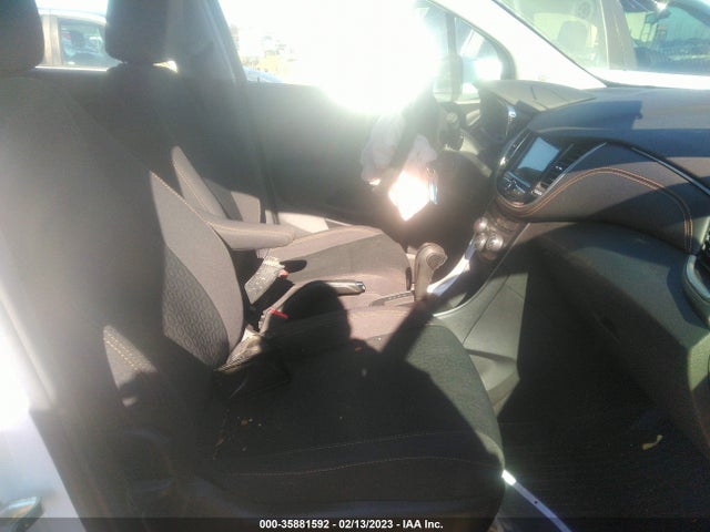 Chevrolet TRAX LS 2019 3GNCJNSB8KL165247 Image 6