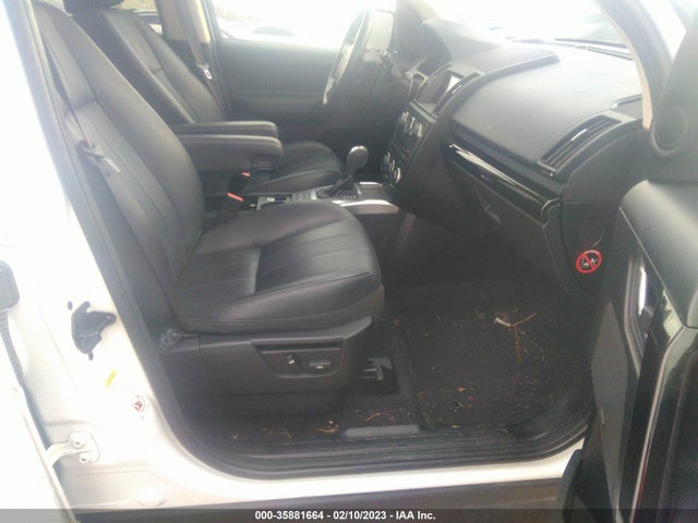 Land Rover LR2 2014 SALFR2BG7EH395852 Image 6