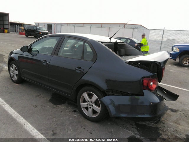 3VWJM71K39M096764 Volkswagen Jetta Sedan S
