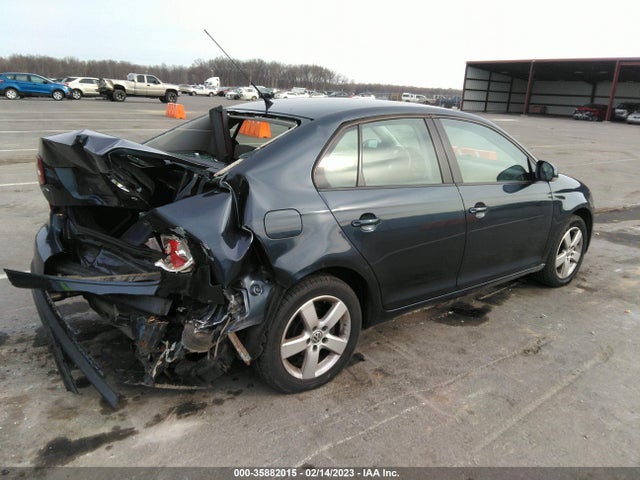 3VWJM71K39M096764 Volkswagen Jetta Sedan S
