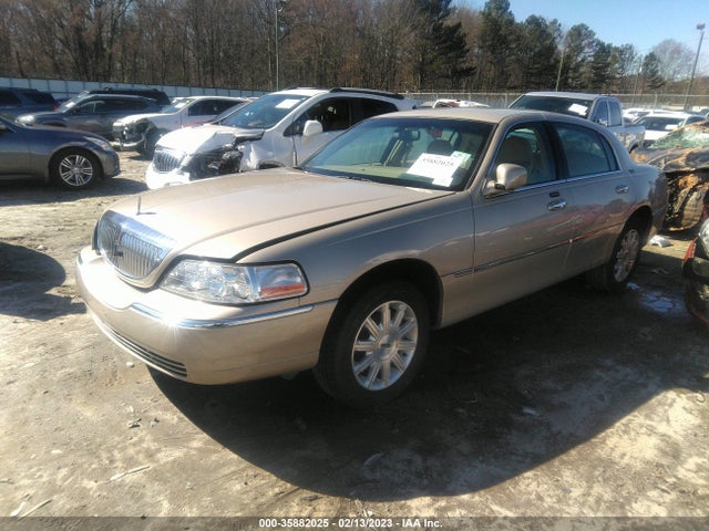2009 LINCOLN TOWN CAR SIGNATURE LIMITED VIN: 2LNHM82VX9X602395