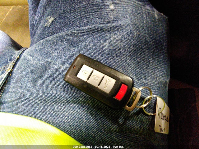JA4AD3A39EZ009005 Mitsubishi Outlander Se