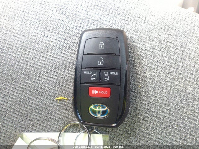 2022 Toyota Sienna, VIN: 5TDKSKFC4NS043535