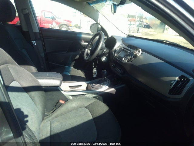 2016 Kia Sportage, VIN: KNDPBCACXG7827783