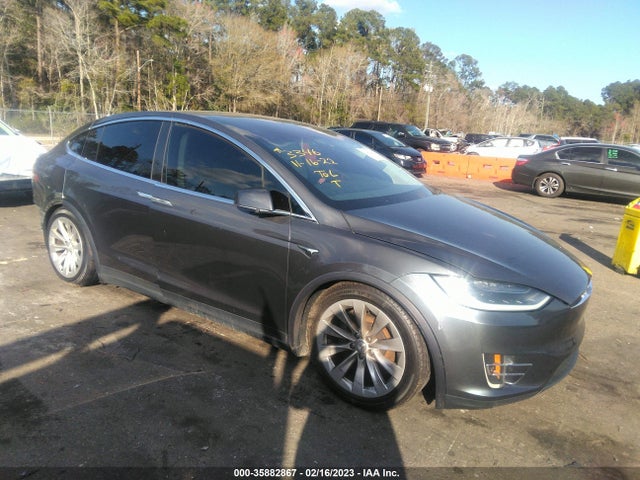 2018 Tesla Model X, VIN: 5YJXCAE27JF081359