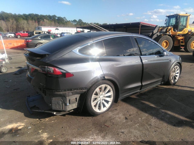 2018 Tesla Model X, VIN: 5YJXCAE27JF081359