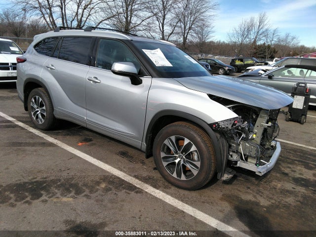 2022 Toyota Highlander, VIN: 5TDGZRBH9NS205266