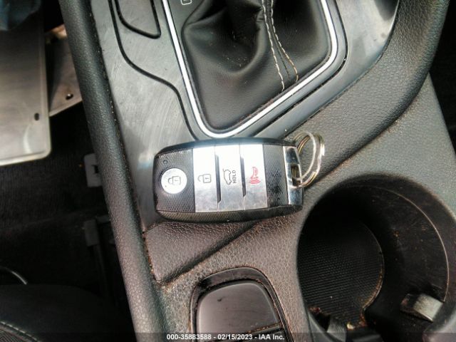 KNDCC3LC3H5060364 KIA NIRO EX