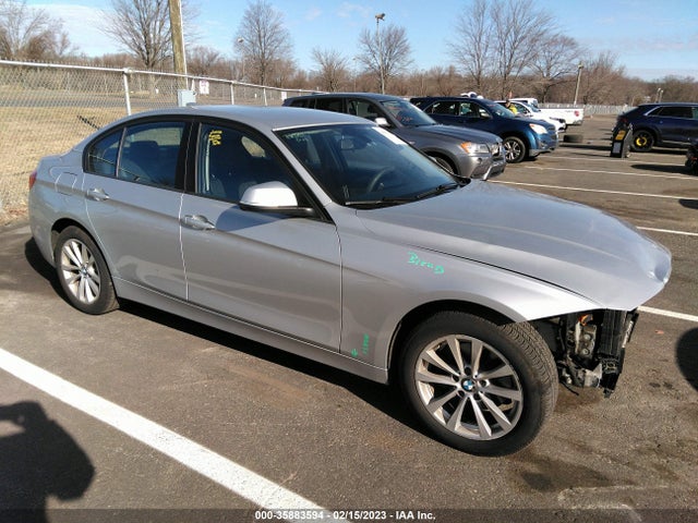 2018 WBA8E5G5XJNU47519 main image