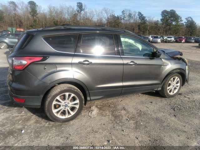 2017 Ford Escape, VIN: 1FMCU0GD3HUC44154