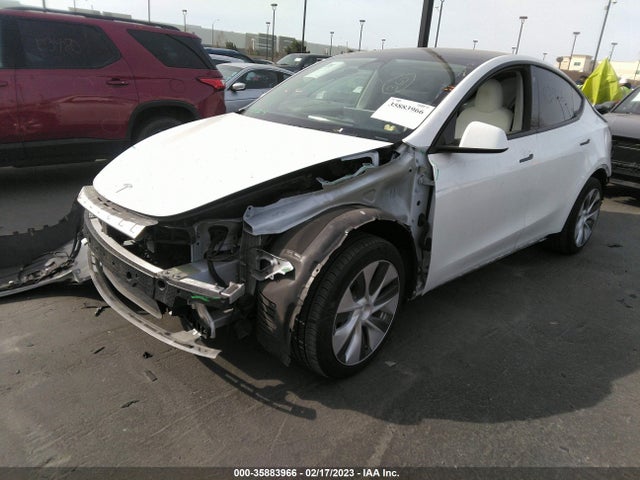 Tesla Model Y Long Range 2021 5YJYGDEE1MF069555 Image 2