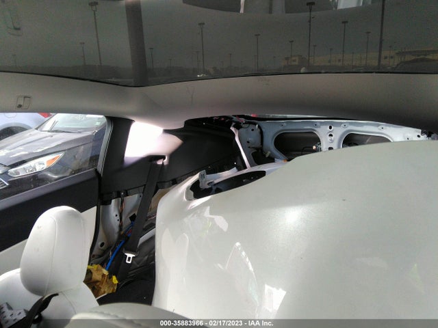 Tesla Model Y Long Range 2021 5YJYGDEE1MF069555 Image 10