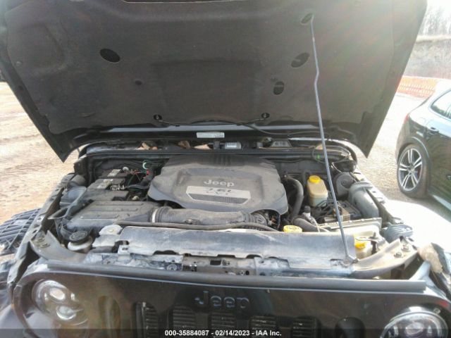 1C4HJWEG8DL630457 Jeep Wrangler Unlimited Sahara