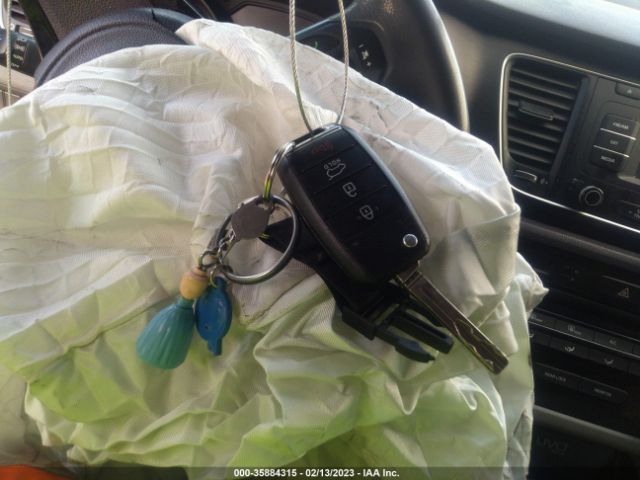 KNDMB5C16F6027643 KIA SEDONA LX
