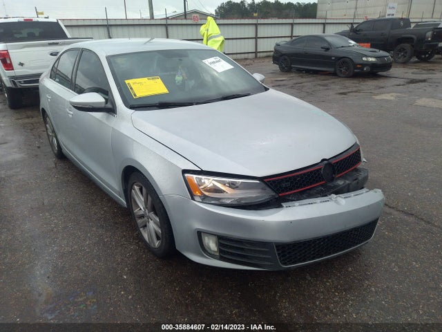 2013 3VW467AJ1DM255711 main image