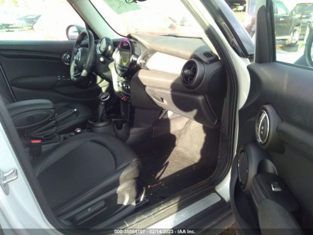 WMWXU1C56J2F81199 Mini Hardtop 4 Door Cooper