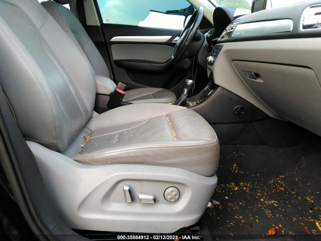 WA1EFCFS4GR014000 Audi Q3 Premium Plus