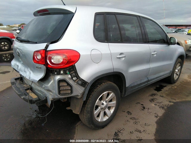 2010 VOLKSWAGEN TIGUAN S VIN: WVGAV7AX4AW001902