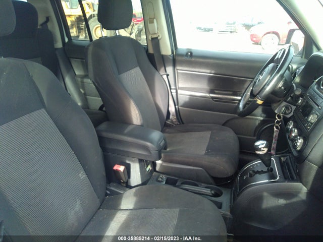35885214 :رقم المزاد ، 1J4NF1GB2BD229917 vin ، 2011 Jeep Patriot Latitude مزاد بيع