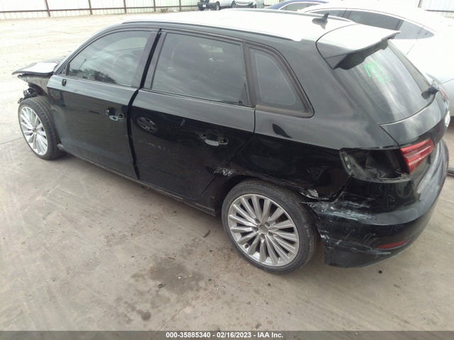 WAUUPBFF7HA065919 Audi A3 Sportback E-tron Premium