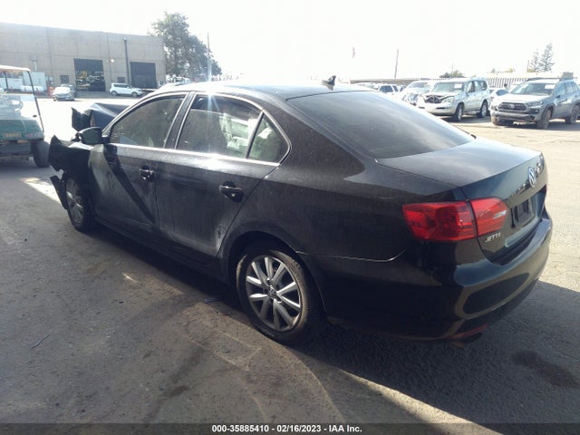 3VWB17AJ9EM438281 Volkswagen Jetta Sedan Se