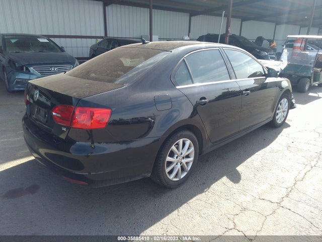 3VWB17AJ9EM438281 Volkswagen Jetta Sedan Se