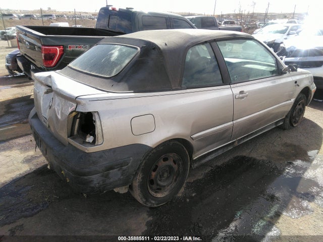 3VWCC21V0YM803276 Volkswagen CABRIO