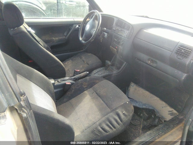 3VWCC21V0YM803276 Volkswagen CABRIO