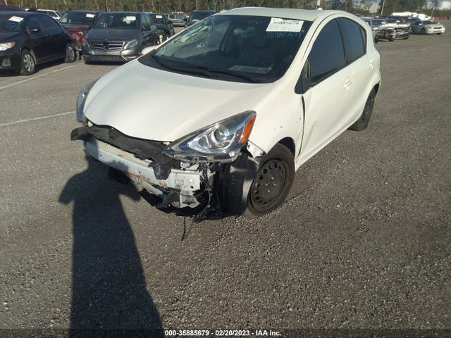 Toyota Prius C One 2015 JTDKDTB33F1579168 Image 6