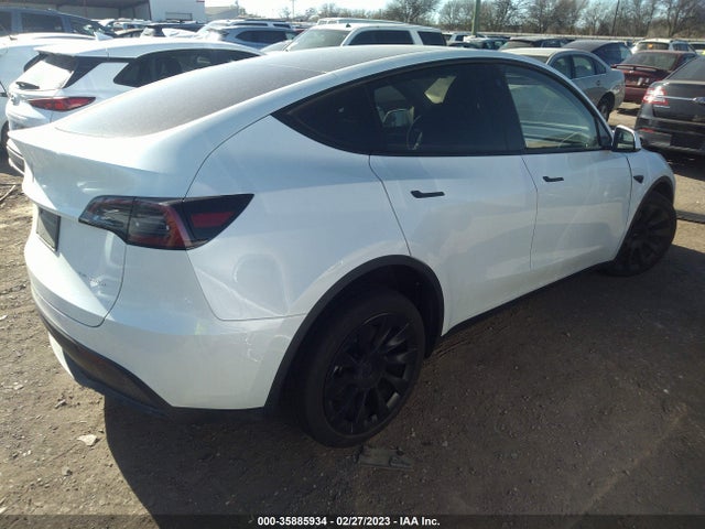 Tesla Model Y Long Range 2023 7SAYGDEE0PA032582 Image 4