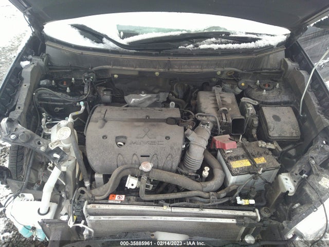 JA4AP3AU7KU015698 Mitsubishi Outlander Sport 2.0