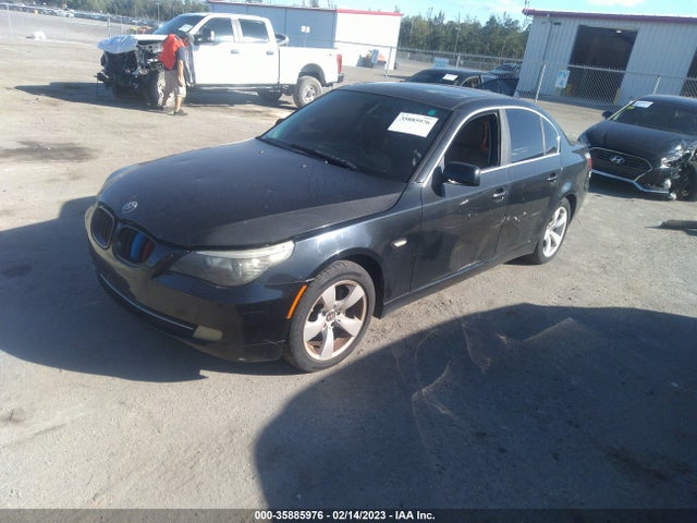 BMW 5 Series 528i 2008 WBANU53598CT11559 Image 2