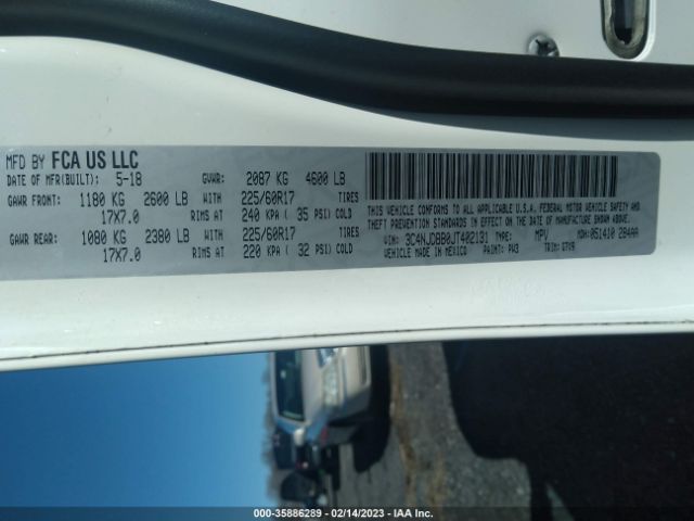 3C4NJDBB0JT402131 Jeep Compass Latitude