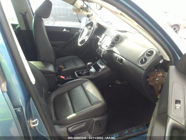 WVGRV7AX5HW506988 Volkswagen Tiguan Wolfsburg Edition