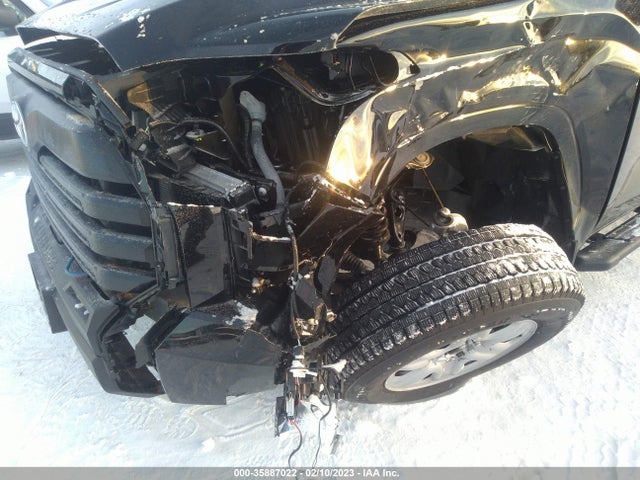 2022 Toyota Tundra, VIN: 5TFKB5GD2NX001383