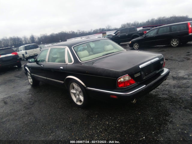 2000 JAGUAR XJ VANDEN PLAS VIN: SAJDA24C9YLF17133