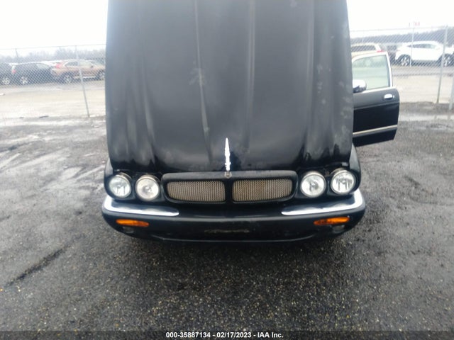 2000 JAGUAR XJ VANDEN PLAS VIN: SAJDA24C9YLF17133