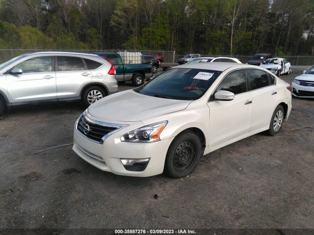 Nissan Altima 2.5 S 2015 1N4AL3AP7FN362272 Image 2