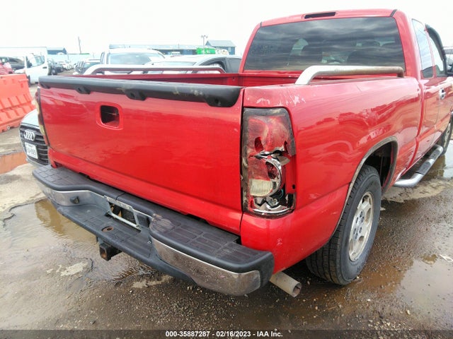 2004 CHEVROLET SILVERADO 1500 LS VIN: 2GCEC19V841212821
