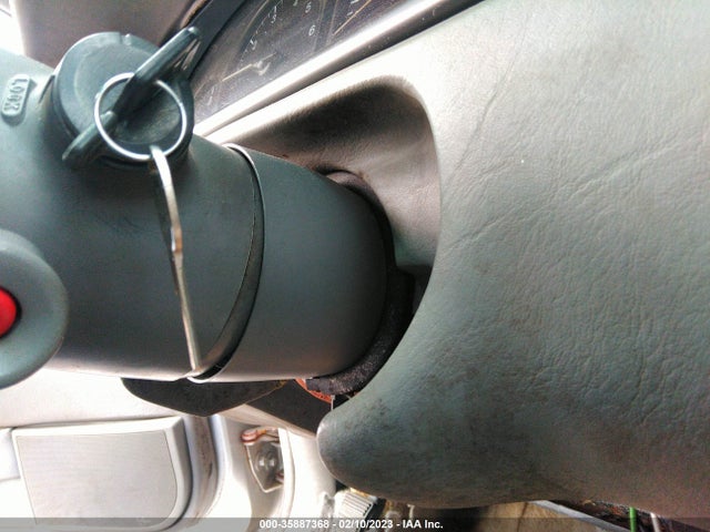 Cadillac Eldorado Touring Etc 2001 1G6ET12981B103805 Image 3