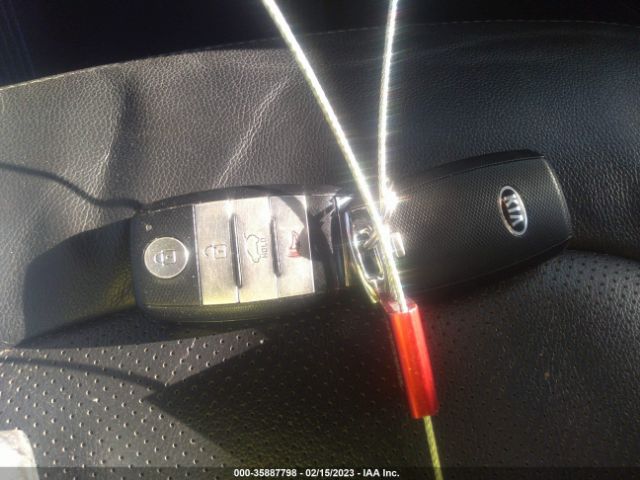KNDJP3A59K7656784 KIA SOUL +