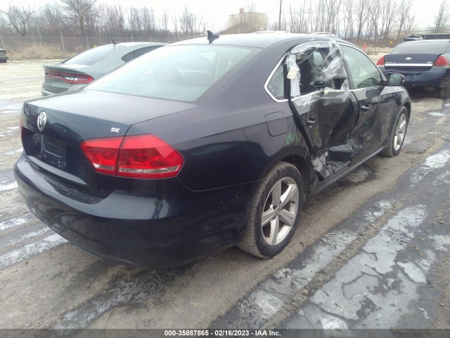 Volkswagen Passat 2013 1VWBP7A3XDC149247 Image 5