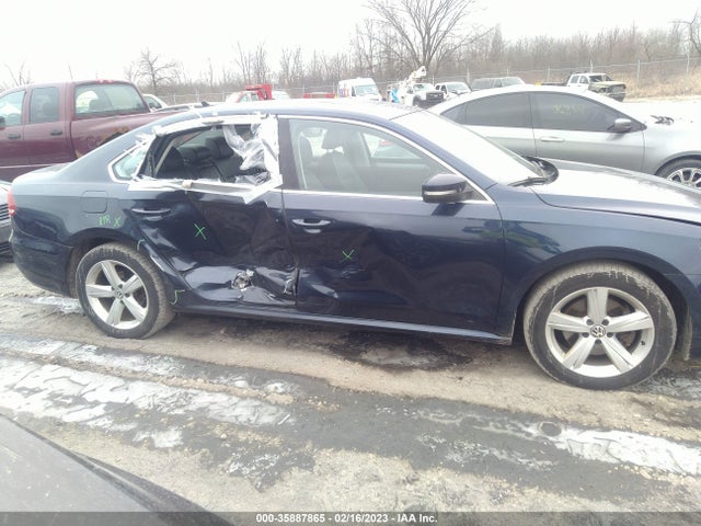 Volkswagen Passat 2013 1VWBP7A3XDC149247 Image 7