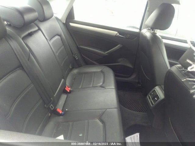 Volkswagen Passat 2013 1VWBP7A3XDC149247 Image 9