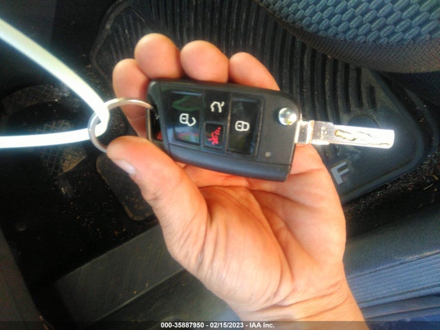 3VWC17AU5GM503130 Volkswagen Golf Sportwagen Tsi S