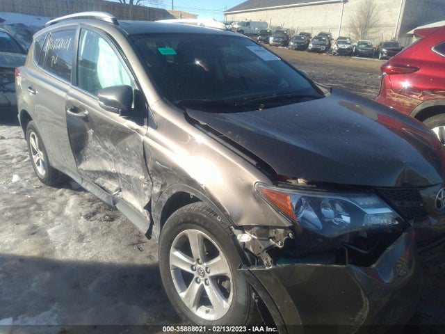 2015 TOYOTA RAV4 XLE VIN: 2T3RFREV8FW379073